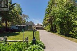 Access from Second Avenue - 