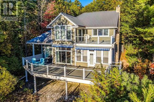 Extensive Decking - 86 Nottawaga Drive, Tiny, ON 