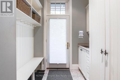 Mudroom Entry - 86 Nottawaga Drive, Tiny, ON 