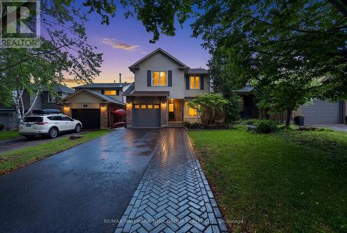 12 ODIN CRESCENT  Aurora, ON L4G 3T4