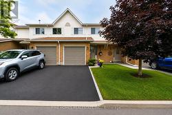 302 MACIVER BOULEVARD Newmarket, ON L3X 1Y4