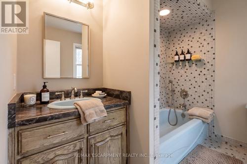 Virtually Staged - 19 Verdun Court, Hamilton, ON 