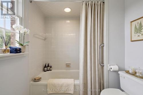 Virtually Staged - 19 Verdun Court, Hamilton, ON 