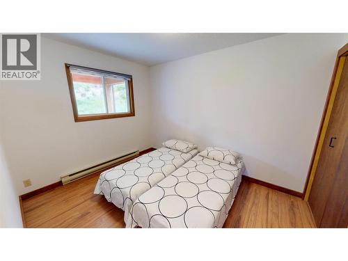 1725 6Th Ave Avenue, Invermere, BC - Indoor Photo Showing Bedroom