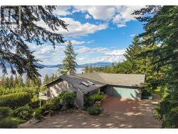 424 Edgemont Court Kelowna, BC V1W 4J8