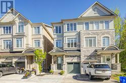 36 LATCHFORD LANE Richmond Hill, ON L4C 7V6