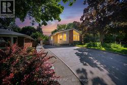 17 FLYNN AVENUE  Cambridge, ON N3C 2T8