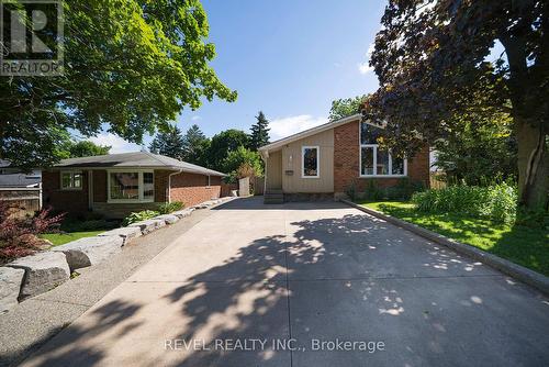 17 Flynn Avenue, Cambridge, ON 