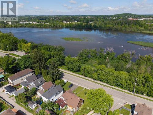 17 Flynn Avenue, Cambridge, ON 
