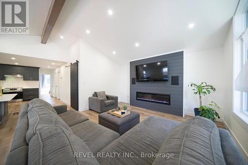 17 Flynn Avenue, Cambridge, ON 