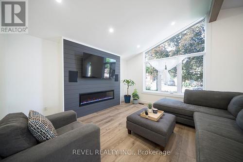 17 Flynn Avenue, Cambridge, ON 