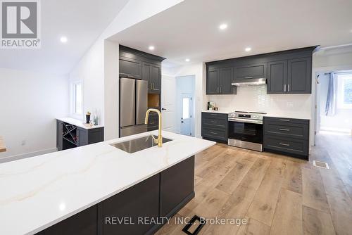 17 Flynn Avenue, Cambridge, ON 