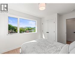 PHOTO TAKEN FROM NEIGHBOURING UNIT (#1) - Floorplan flipped - ** This photo for a staged, visual comparison only** - 