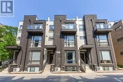 122 - 32 FIELDWAY ROAD Toronto, ON M8Z 0E3
