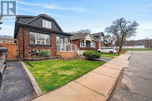 101 Houghton Avenue S, Hamilton, ON 