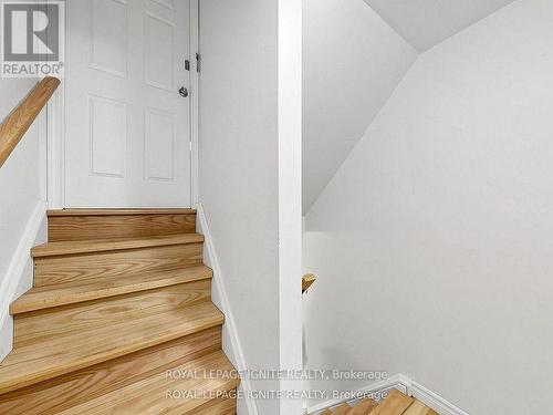 6 Upton Crescent, Guelph, ON 