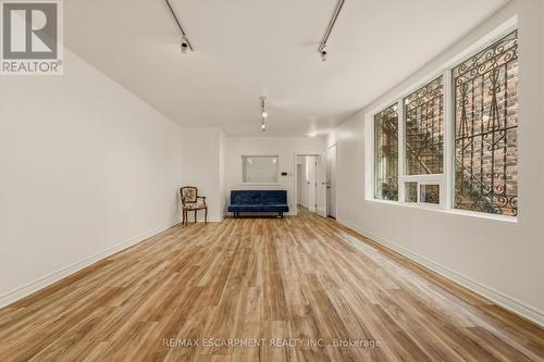 20 Barton Street E, Hamilton, ON 