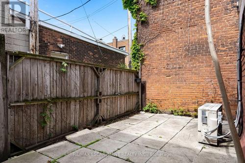 20 Barton Street E, Hamilton, ON 