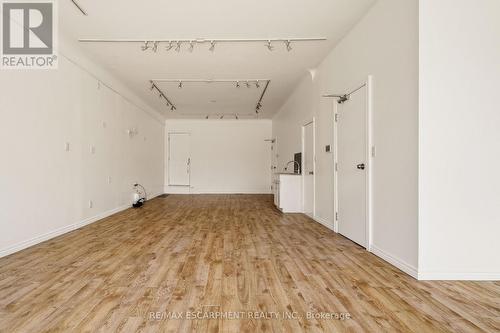 20 Barton Street E, Hamilton, ON 