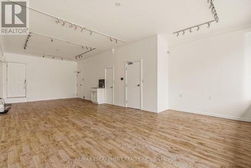 20 Barton Street E, Hamilton, ON 