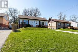 9 GRANARD BOULEVARD Toronto (Cliffcrest), ON M1M 2C9