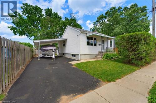 1 BYRON Place  St. Catharines, ON L2R 1M1