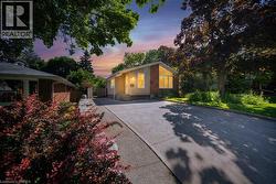 17 FLYNN Avenue  Cambridge, ON N3C 2T8