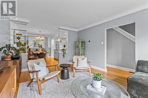 1215 Emperor Avenue, Ottawa, ON 