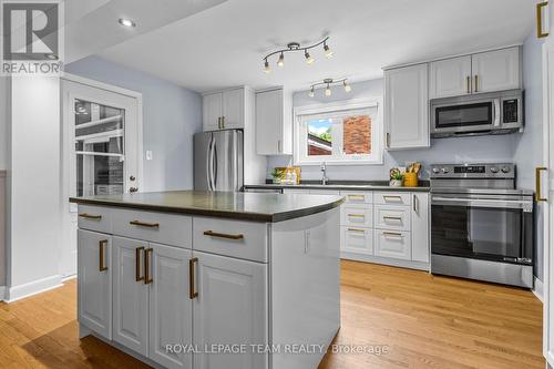 1215 Emperor Avenue, Ottawa, ON 