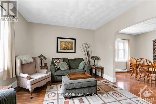 24 Desjardins Avenue, Ottawa, ON 