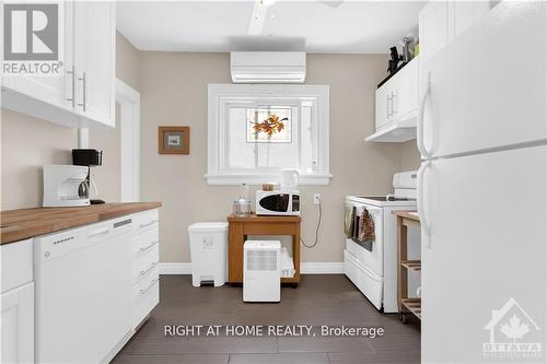 24 Desjardins Avenue, Ottawa, ON 