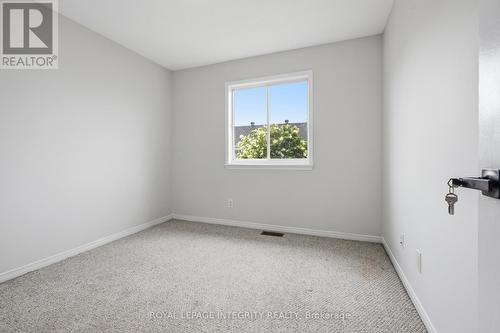 92 Inverkip Avenue, Ottawa, ON 