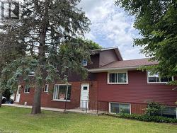 379 HOLLY Street Waterloo, ON N2L 4G5