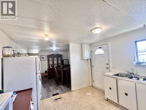 1085 3Rd Avenue, Valemount, BC 
