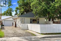 1860 Alexandra STREET  Regina, SK S4T 4P3