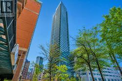 2409 - 832 BAY STREET Toronto, ON M5S 1Z6