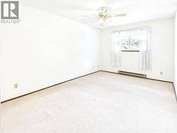 Primary bedroom - 