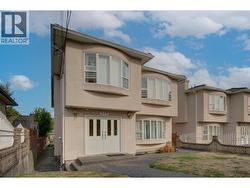 939 E 26TH AVENUE  Vancouver, BC V5V 2J3