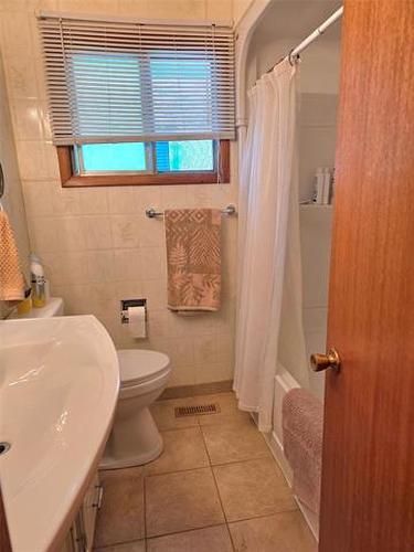 406 Cork Ave, Winnipeg, MB 