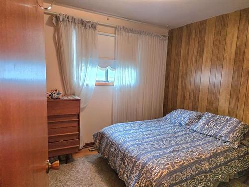 406 Cork Ave, Winnipeg, MB 