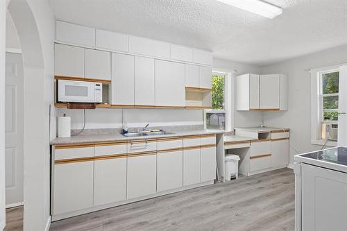 337 1St St, Morris, MB 