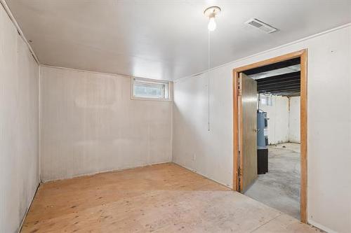 337 1St St, Morris, MB 
