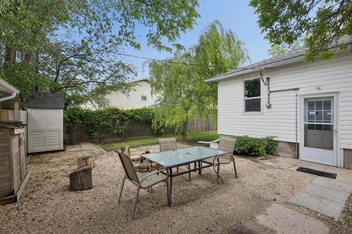 337 1St St, Morris, MB 