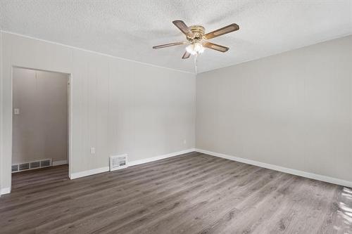 337 1St St, Morris, MB 