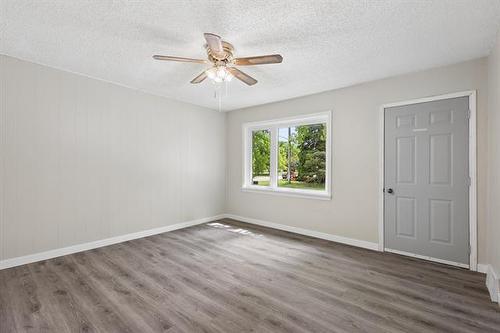 337 1St St, Morris, MB 