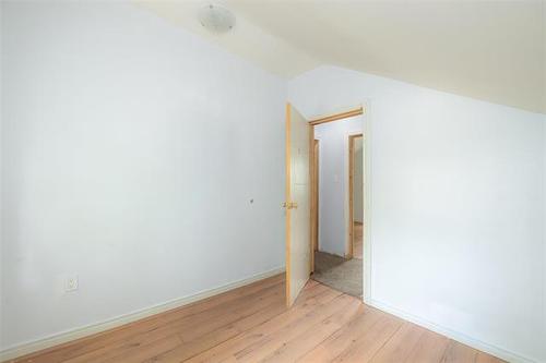 113 Lorne Ave, Winnipeg, MB 