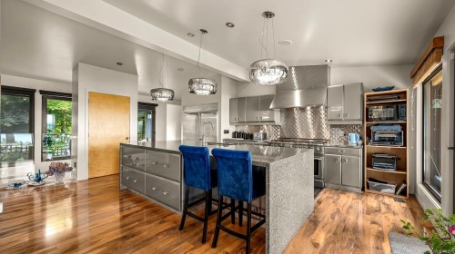 1093 Ash St, Campbell River, BC 