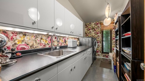 1093 Ash St, Campbell River, BC 