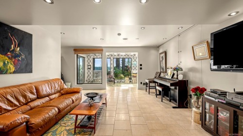 1093 Ash St, Campbell River, BC 