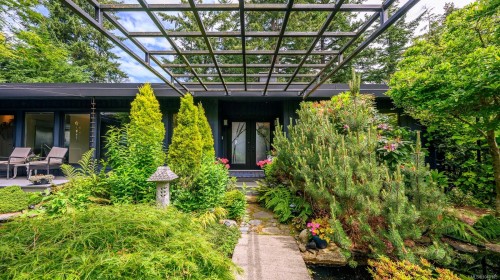 1093 Ash St, Campbell River, BC 